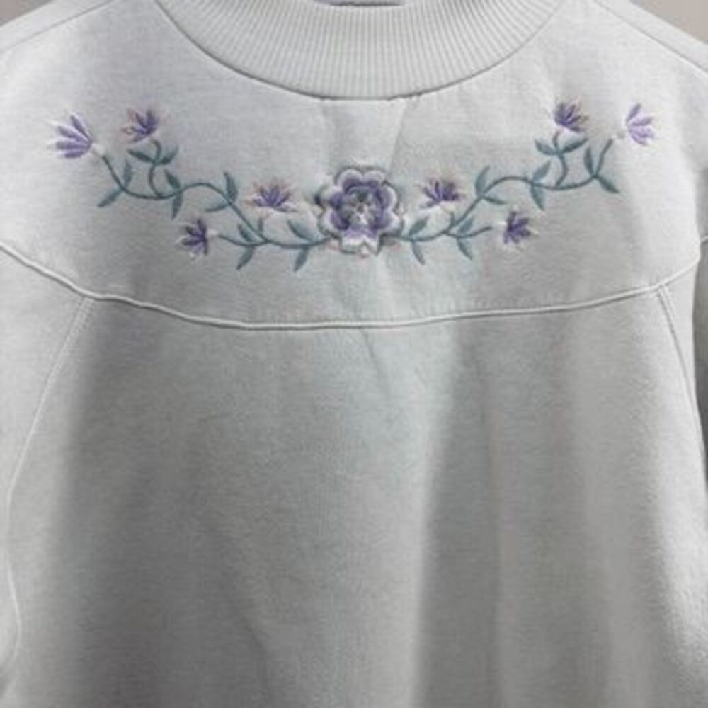 Vintage Chic Flower Vine Purple Sweatshirt Womens Size 42/22W 1x White EUC